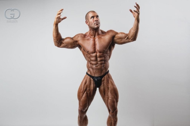 Cyberflexing.com Exclusive Interview With UKBFF Bodybuilder And Physique Coach Mark Coles